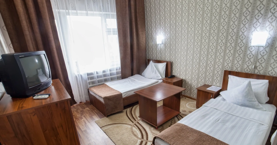 Standard Twin room with balcony