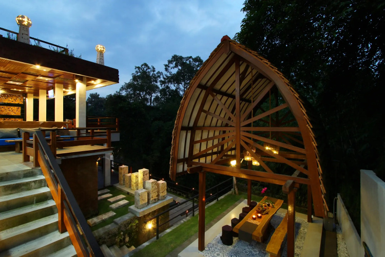 Little Ubud River View Villa