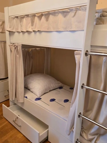 Bed in Dorm (female dorm) with balcony and with sea view