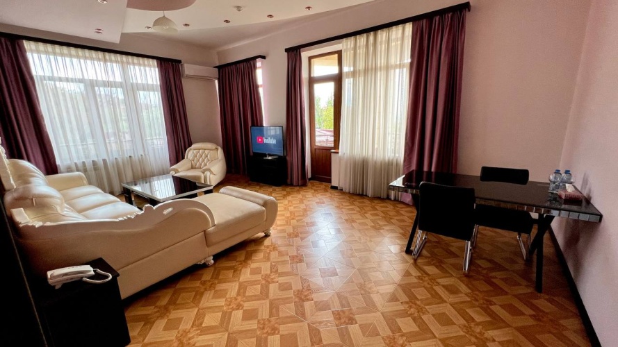 Deluxe room with balcony and with view