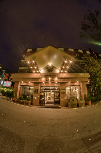 Uyut Hotel