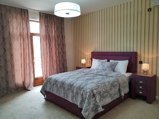 2 Bedrooms Luxury Apartment with balcony and with view