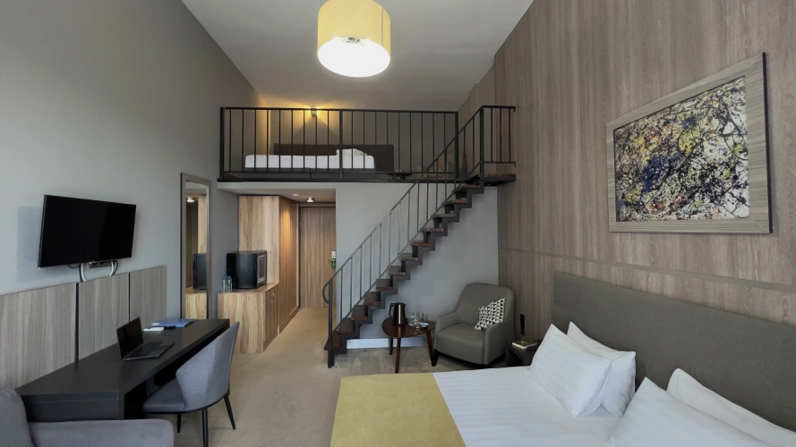 Duplex room