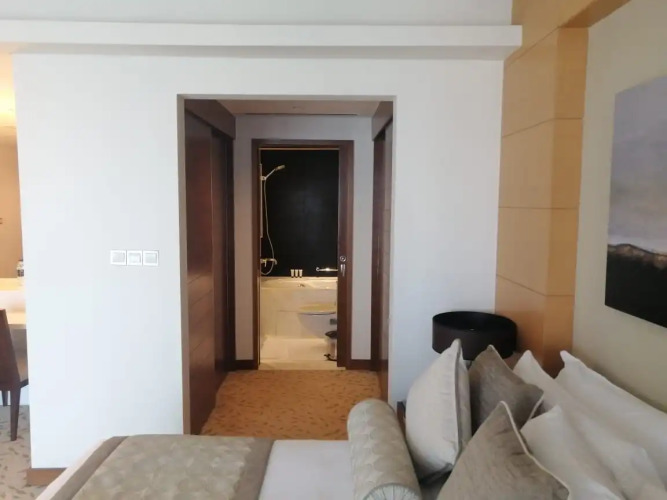 Studio with partial Burj View Apartments - Image 6