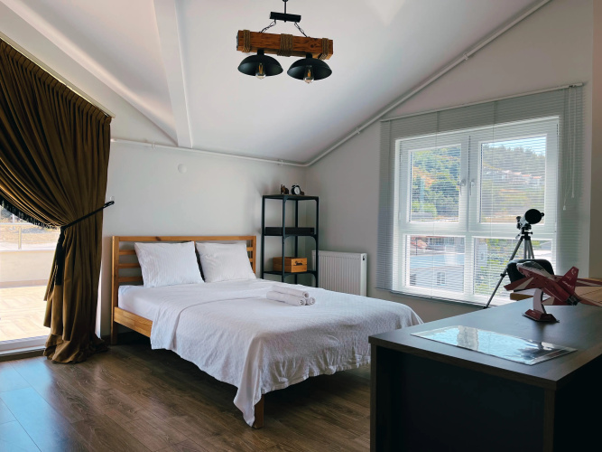 Luxury Sextuple Suite with balcony and with view