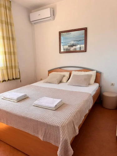 Anora Hotel