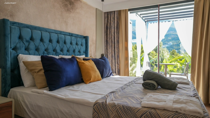 Superior Jacuzzi Double room with balcony and with view