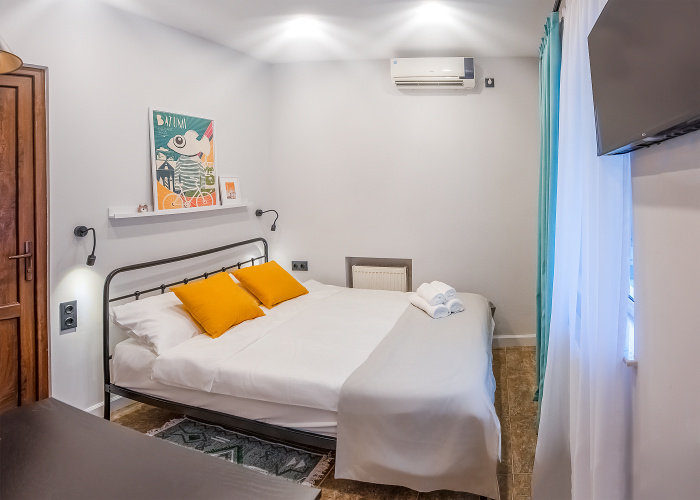 Standard Double room with courtyard view