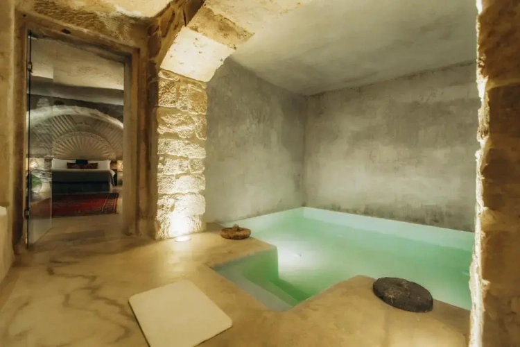 King Cave with Private Pool 104 Double Suite