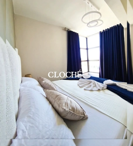 2 Bedrooms Standard Family room with balcony