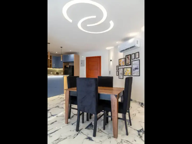 Settle Inn Hyde Park One Bedroom Apartments