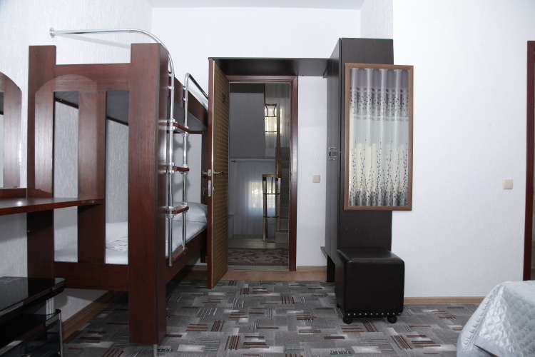 Standard Quadruple room with balcony
