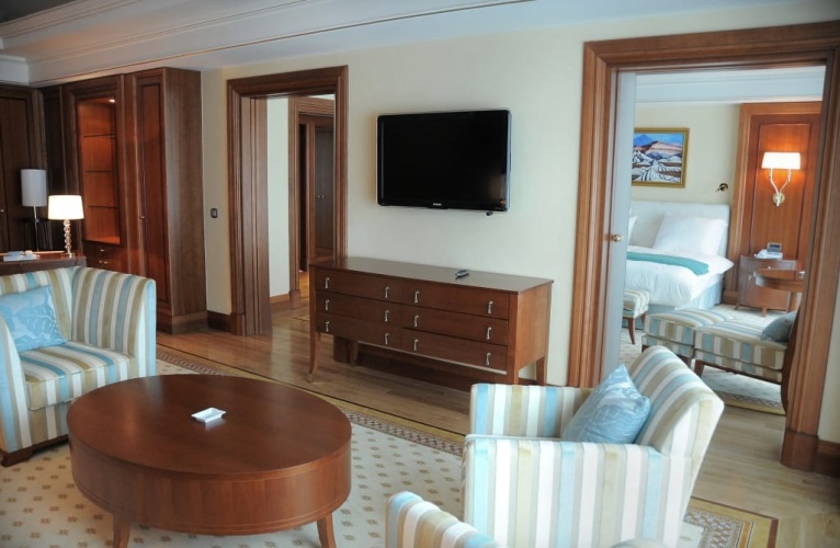 Prestige Double Suite with city view