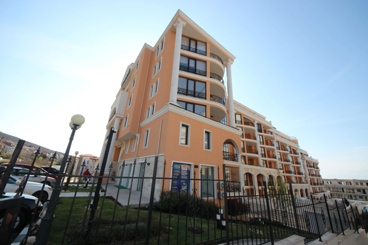 Admiral-Menada Apart-hotel