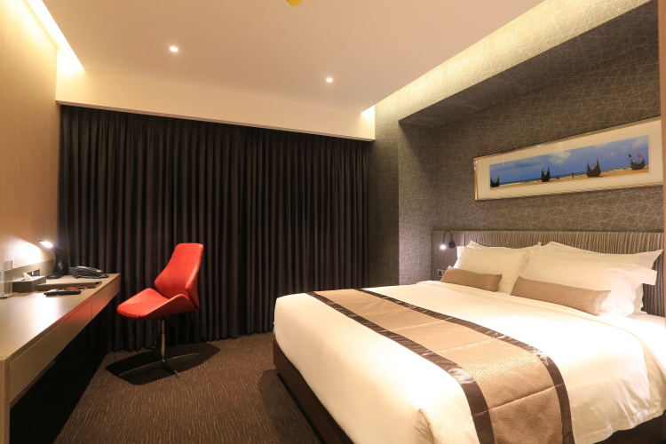 Best Western Plus Maple Leaf Hotel