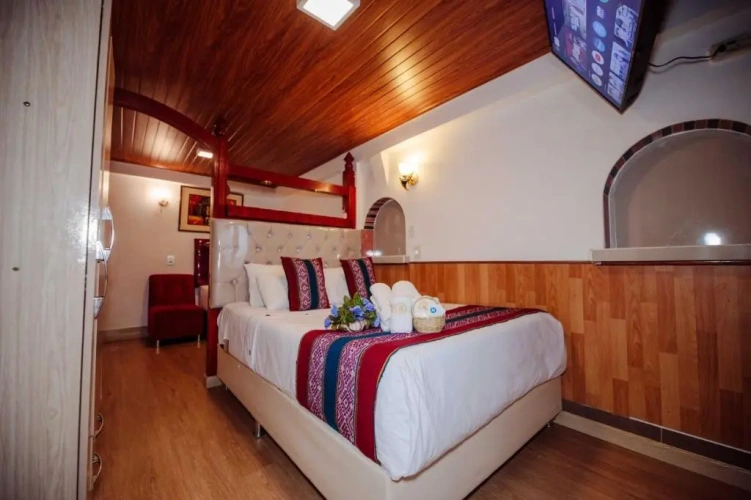Standard Twin room with city view