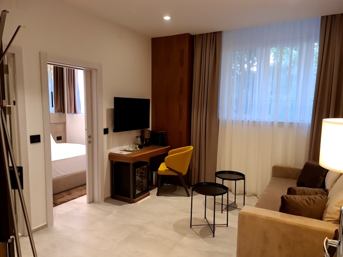 1 Bedroom Suite
