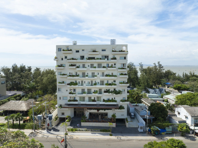 Iconic Long Hai Hotel