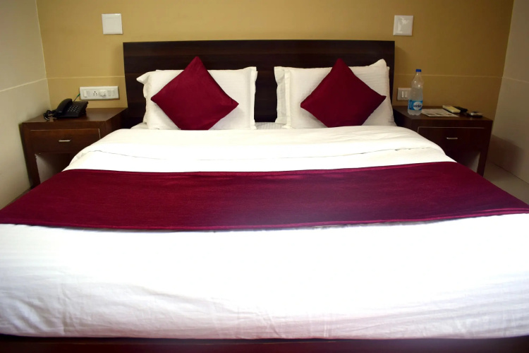 Vasundhra Hotel