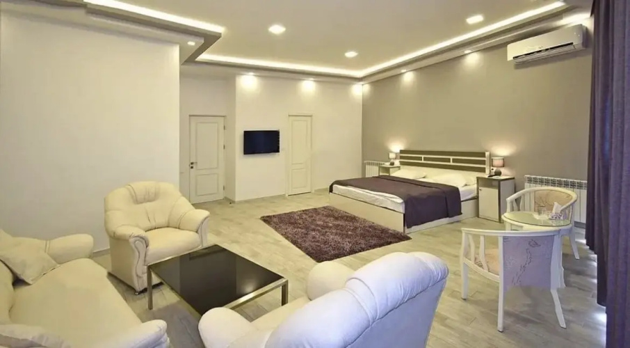 Wave Inn Yerevan Hotel