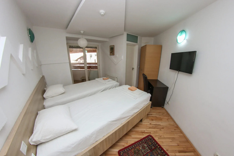 Hayat Hotel