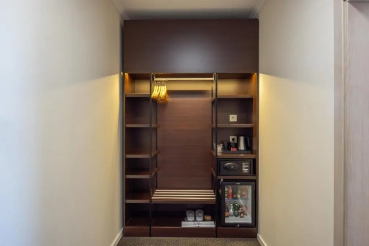 Quadruple Junior Suite