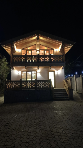 Chalet Bakuriani Shale