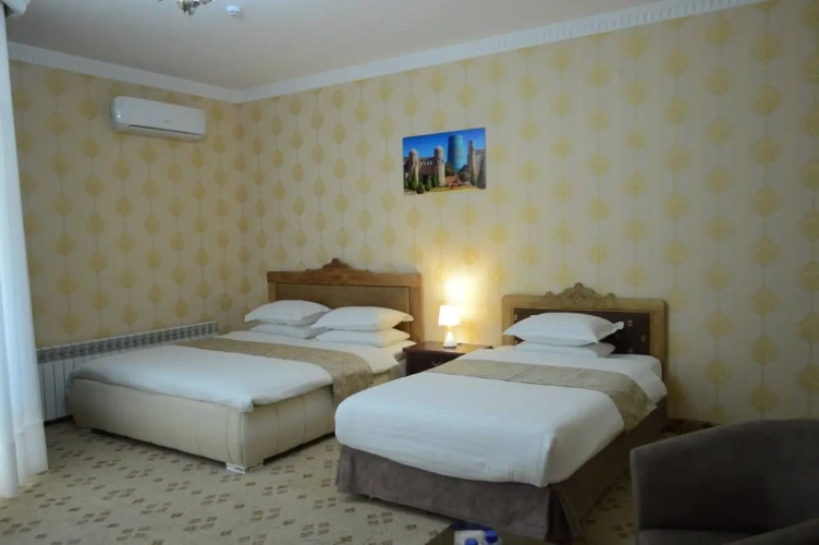 Deluxe Triple room with view