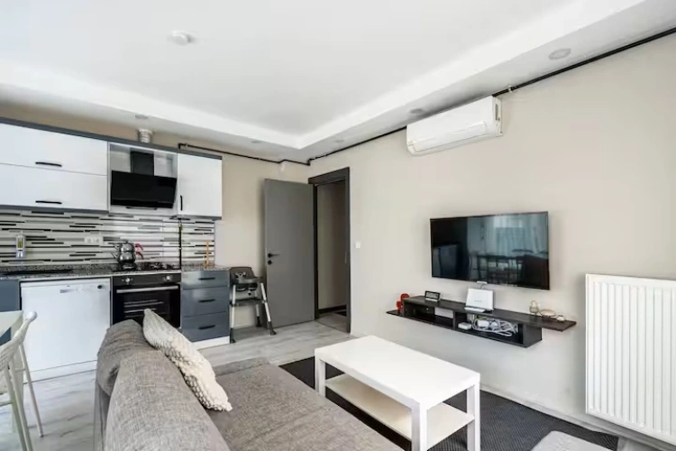 2 Bedrooms Apartment