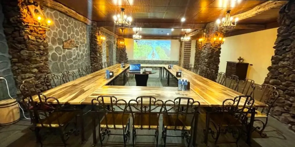 Mina Hotel