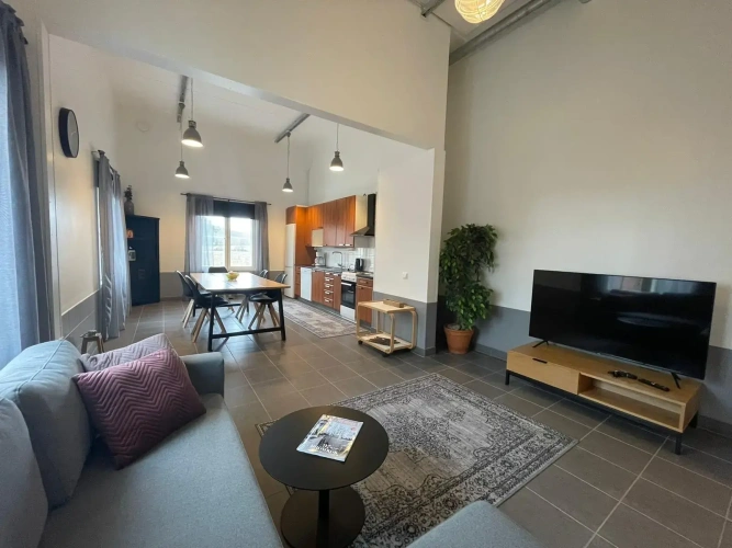 2 Bedrooms Apartment