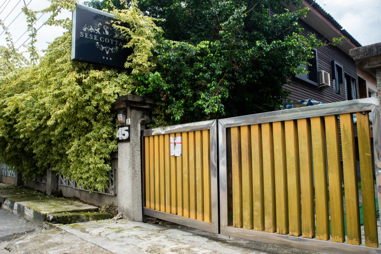 Sese Cottage Hotel