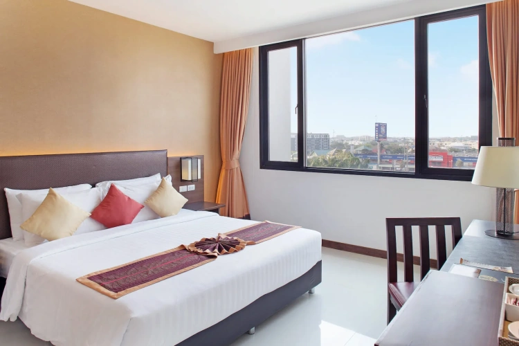 Deluxe Double room with Chedi view