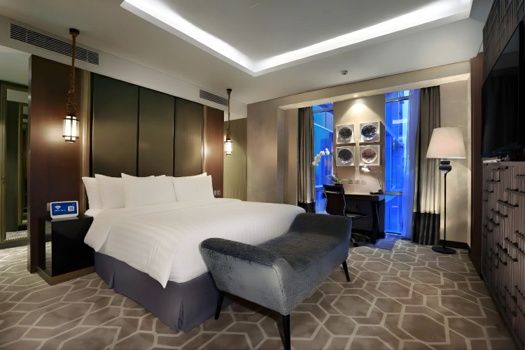 Governor Suite
