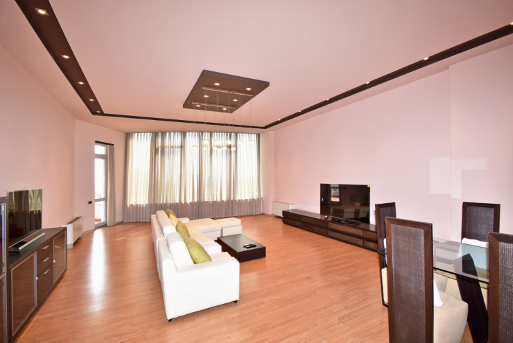 Фотография номера квартиры Квартира Просторная 5-комн. квартира в новостройке, улица Теряна, TT606