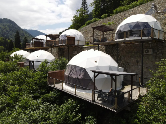 Kaledome orman evleri Glamping