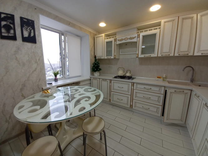 Apt V Rayone Кosmos Flat