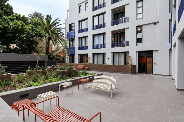 Three 43 On B Fluent Serviced Apart-hotel