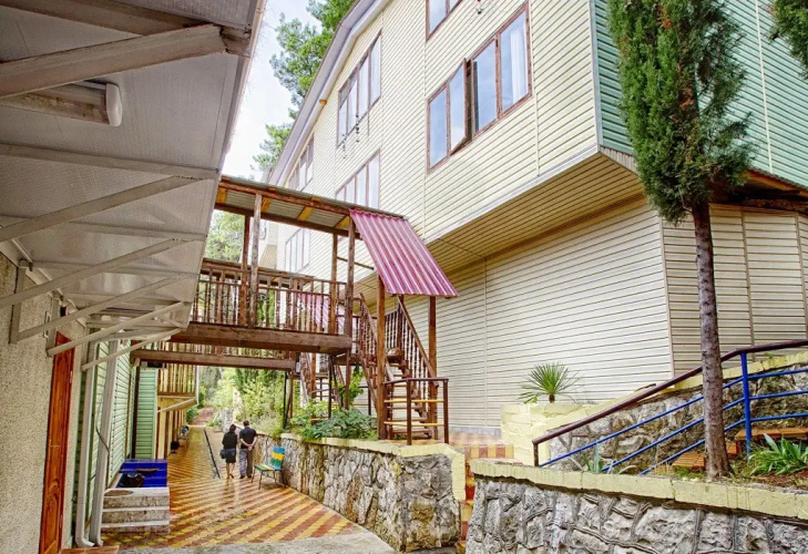 Sunny summer boarding house