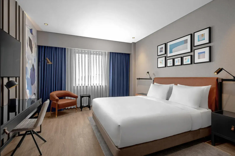 Classic Double room with city view