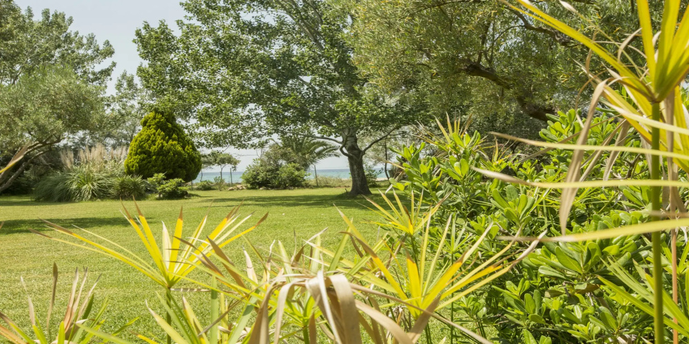Greenlea Beachfront Spathies Villa