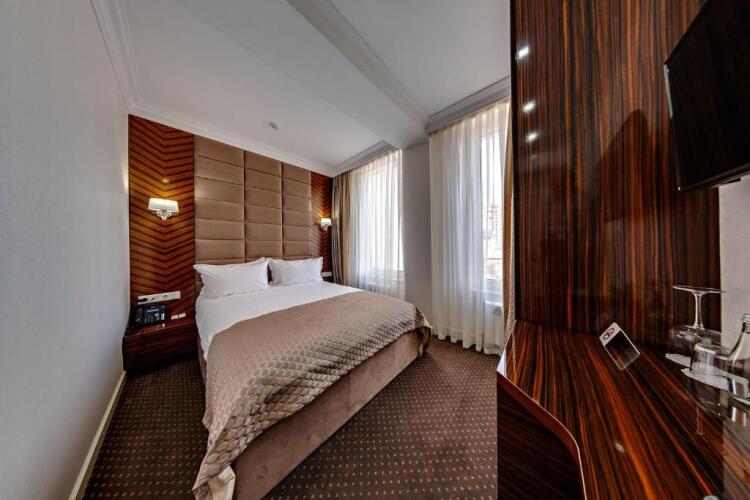 London Boutique Hotel Over view