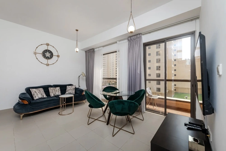 1 Bedroom Apartment with balcony