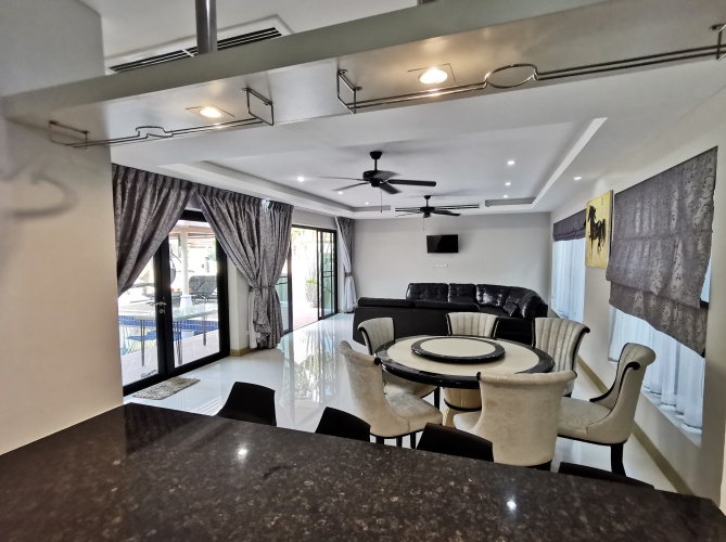 3 Bedrooms Deluxe Villa with balcony and with view
