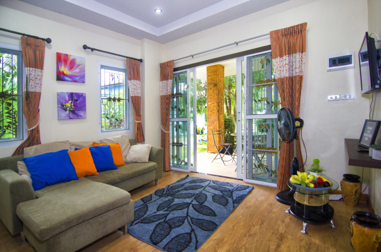 Adelle Bang Tao Villa