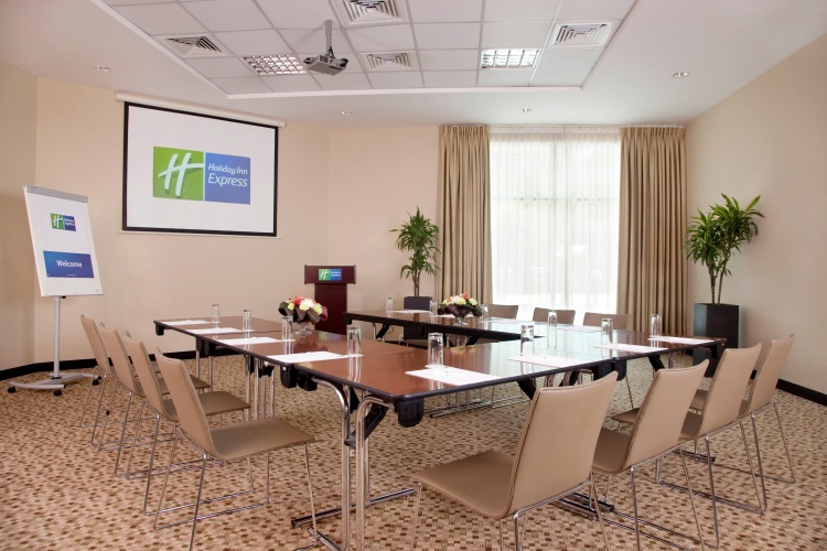 Holiday Inn Express Dubai- Safa Park photo 39