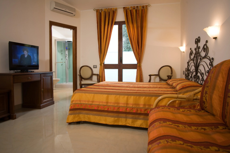 Hieracon Hotel