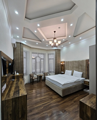 Sharq Hotel