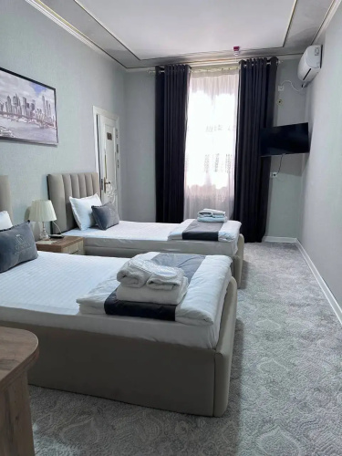 Afsona Hotel