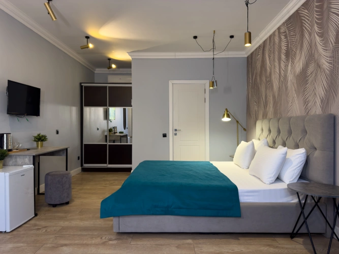 Shared Terrace Double Suite room
